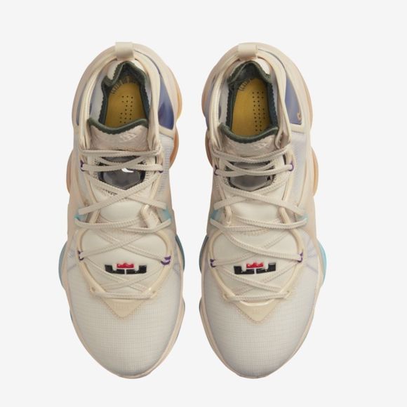 NIB Nike LeBron XIX || Sneakers || Men 10.5 Women 12 - Picture 11 of 12